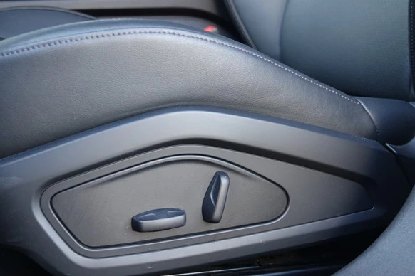 Porsche Taycan - Afbeelding 12 van 29