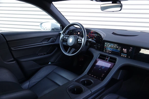 Porsche Taycan - Afbeelding 14 van 29