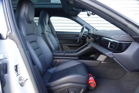 Porsche Taycan - Afbeelding 18 van 29