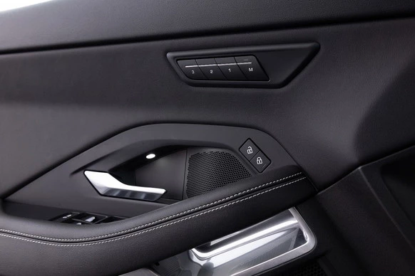 Jaguar E-PACE - Afbeelding 21 van 30