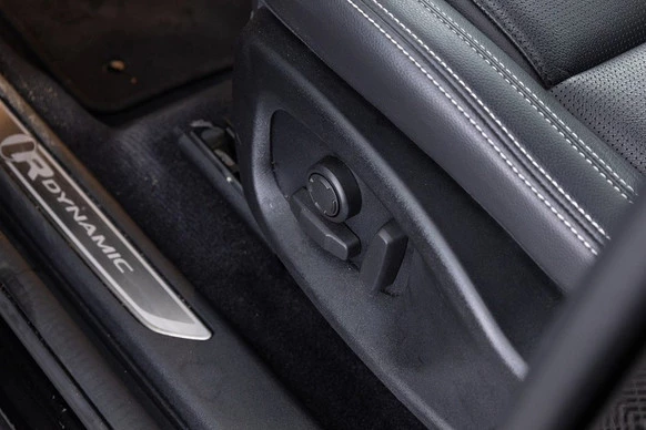 Jaguar E-PACE - Afbeelding 18 van 30