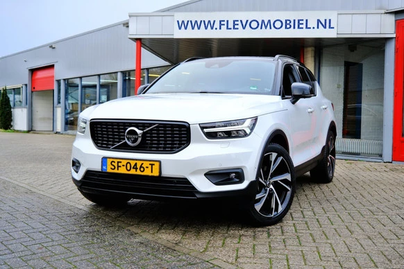 Volvo XC40 - Afbeelding 1 van 30