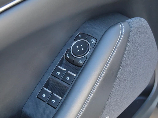 Ford Mustang Mach-E - Afbeelding 23 van 30