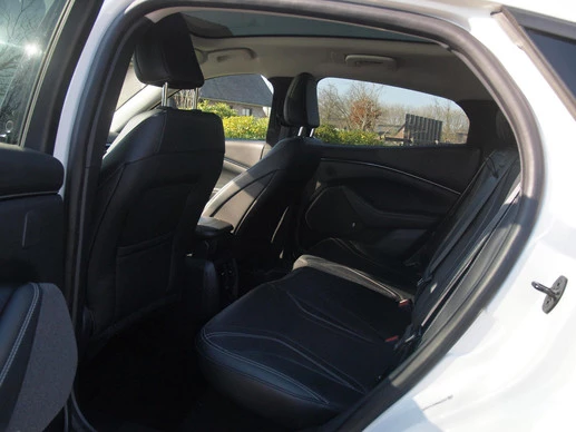 Ford Mustang Mach-E - Afbeelding 27 van 30