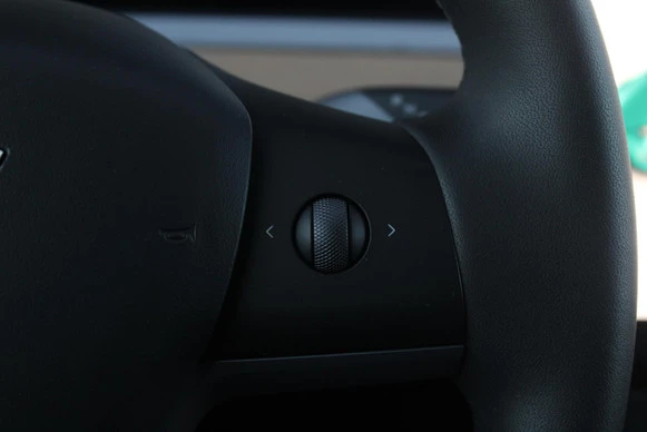 Tesla Model Y - Afbeelding 13 van 22