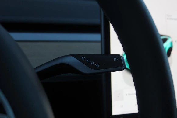 Tesla Model Y - Afbeelding 14 van 22