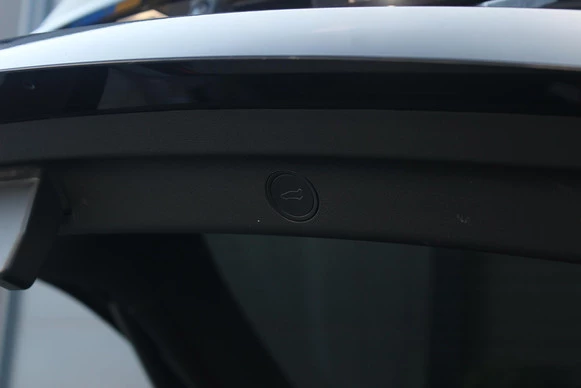 Tesla Model Y - Afbeelding 21 van 22