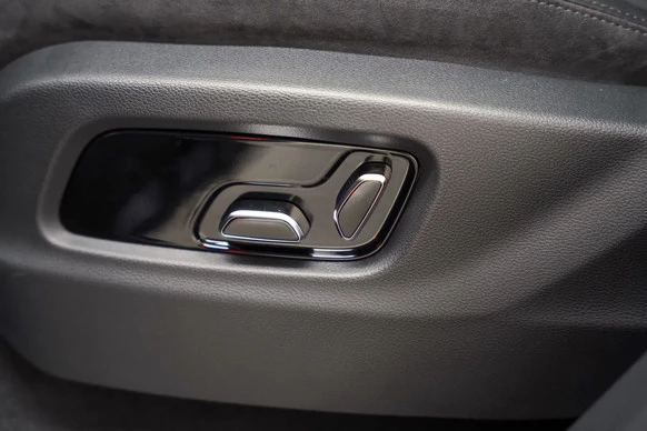 Hongqi E-HS9 - Afbeelding 15 van 30