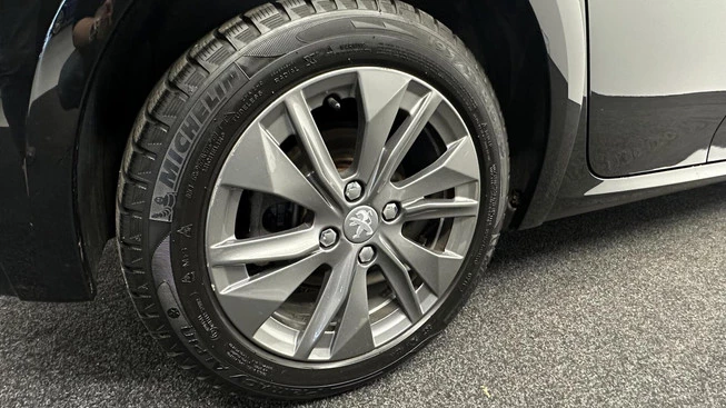 Peugeot e-208 - Afbeelding 16 van 30