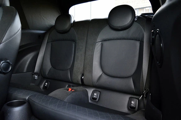 MINI Cooper Cabrio - Afbeelding 13 van 30