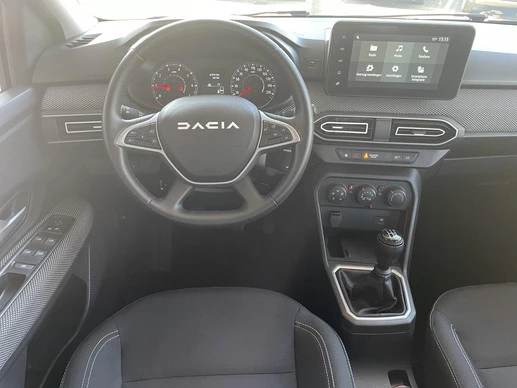 Dacia Sandero - Afbeelding 13 van 30