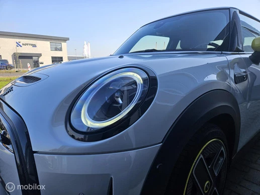 MINI Electric - Afbeelding 2 van 28