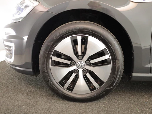 Volkswagen e-Golf - Afbeelding 13 van 24