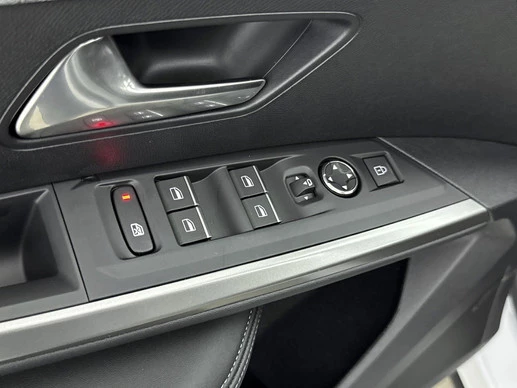 Peugeot e-3008 - Afbeelding 19 van 30