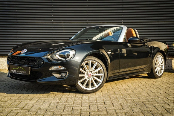 Fiat 124 Spider - Afbeelding 1 van 30