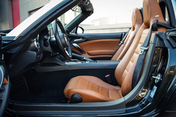 Fiat 124 Spider - Afbeelding 4 van 30