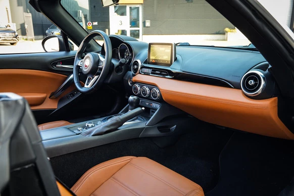 Fiat 124 Spider - Afbeelding 12 van 30