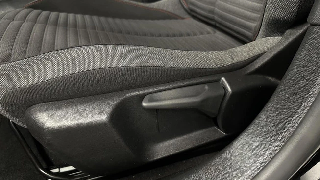 Peugeot e-208 - Afbeelding 23 van 30