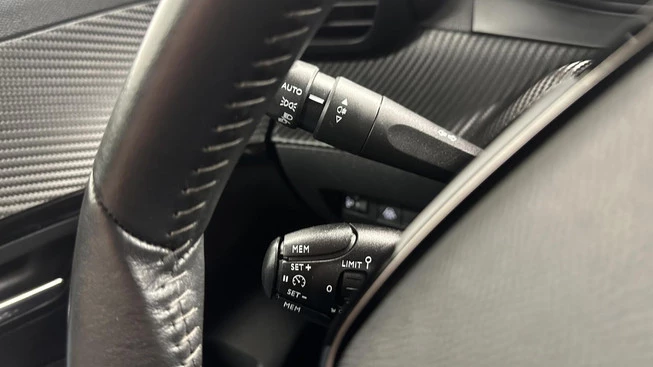 Peugeot e-208 - Afbeelding 28 van 30