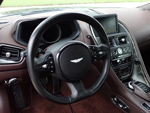 Aston Martin DB11 - Afbeelding 11 van 30