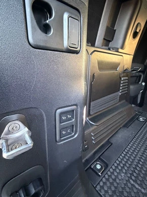 Land Rover Defender - Afbeelding 14 van 15