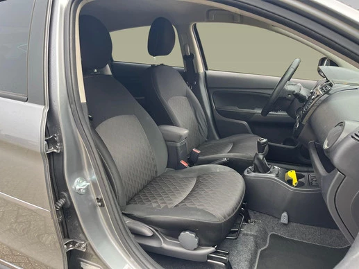 Mitsubishi Space Star - Afbeelding 11 van 25