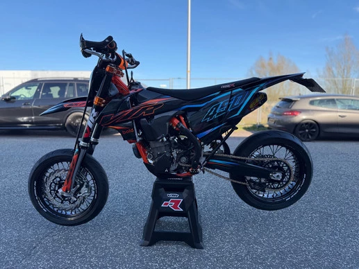 KTM  - Afbeelding 10 van 15