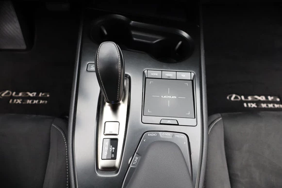 Lexus UX - Afbeelding 12 van 30