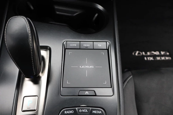 Lexus UX - Afbeelding 25 van 30