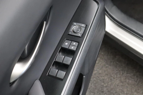 Lexus UX - Afbeelding 28 van 30