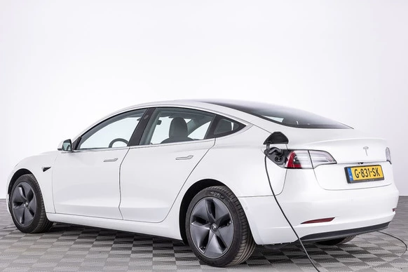 Tesla Model 3 - Afbeelding 2 van 30