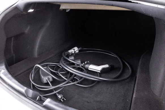 Tesla Model 3 - Afbeelding 23 van 30