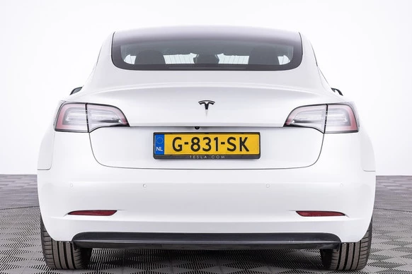 Tesla Model 3 - Afbeelding 26 van 30
