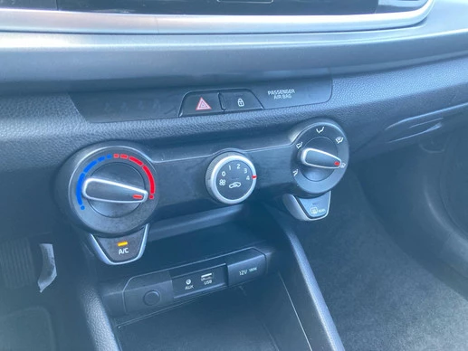 Kia Rio - Afbeelding 17 van 23