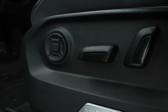 Volkswagen Touareg - Afbeelding 17 van 30