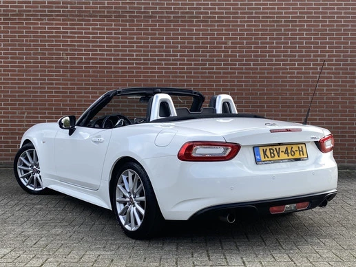 Fiat 124 Spider - Afbeelding 4 van 26