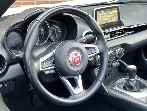 Fiat 124 Spider - Afbeelding 10 van 26