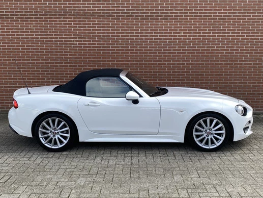 Fiat 124 Spider - Afbeelding 23 van 26