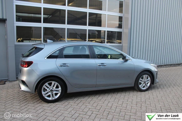 Kia Ceed - Afbeelding 2 van 30