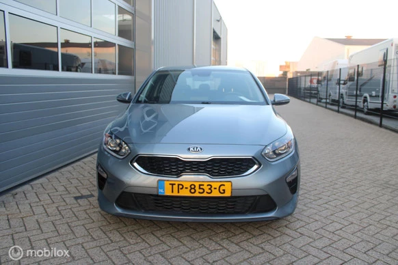 Kia Ceed - Afbeelding 10 van 30