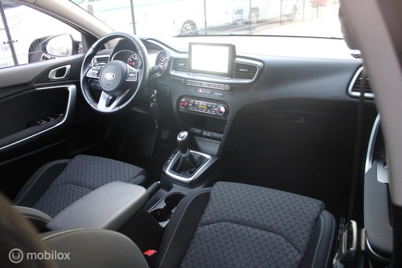 Kia Ceed - Afbeelding 29 van 30