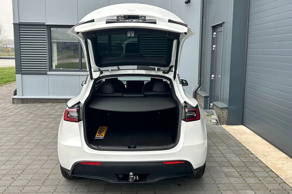 Tesla Model Y - Afbeelding 21 van 30