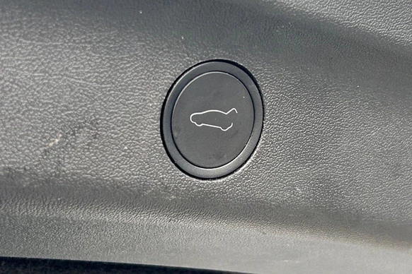 Tesla Model Y - Afbeelding 22 van 30