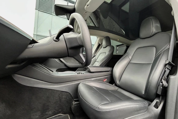 Tesla Model Y - Afbeelding 7 van 30