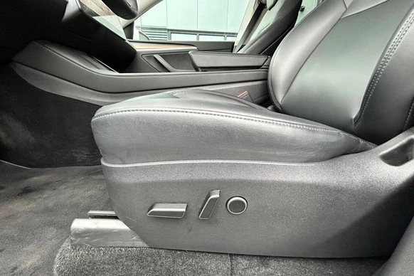 Tesla Model Y - Afbeelding 8 van 30