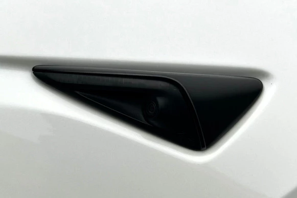 Tesla Model Y - Afbeelding 28 van 30