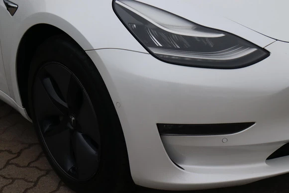 Tesla Model 3 - Afbeelding 12 van 30