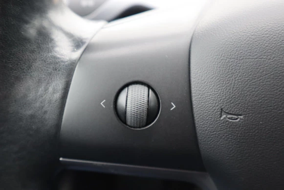 Tesla Model 3 - Afbeelding 22 van 30