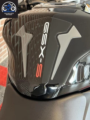 Suzuki GSX - Afbeelding 12 van 15