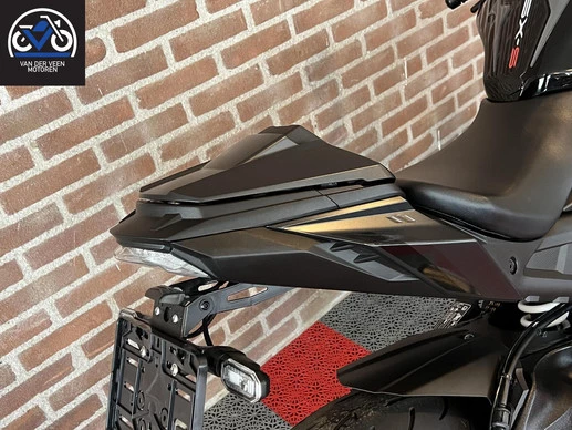 Suzuki GSX - Afbeelding 15 van 15